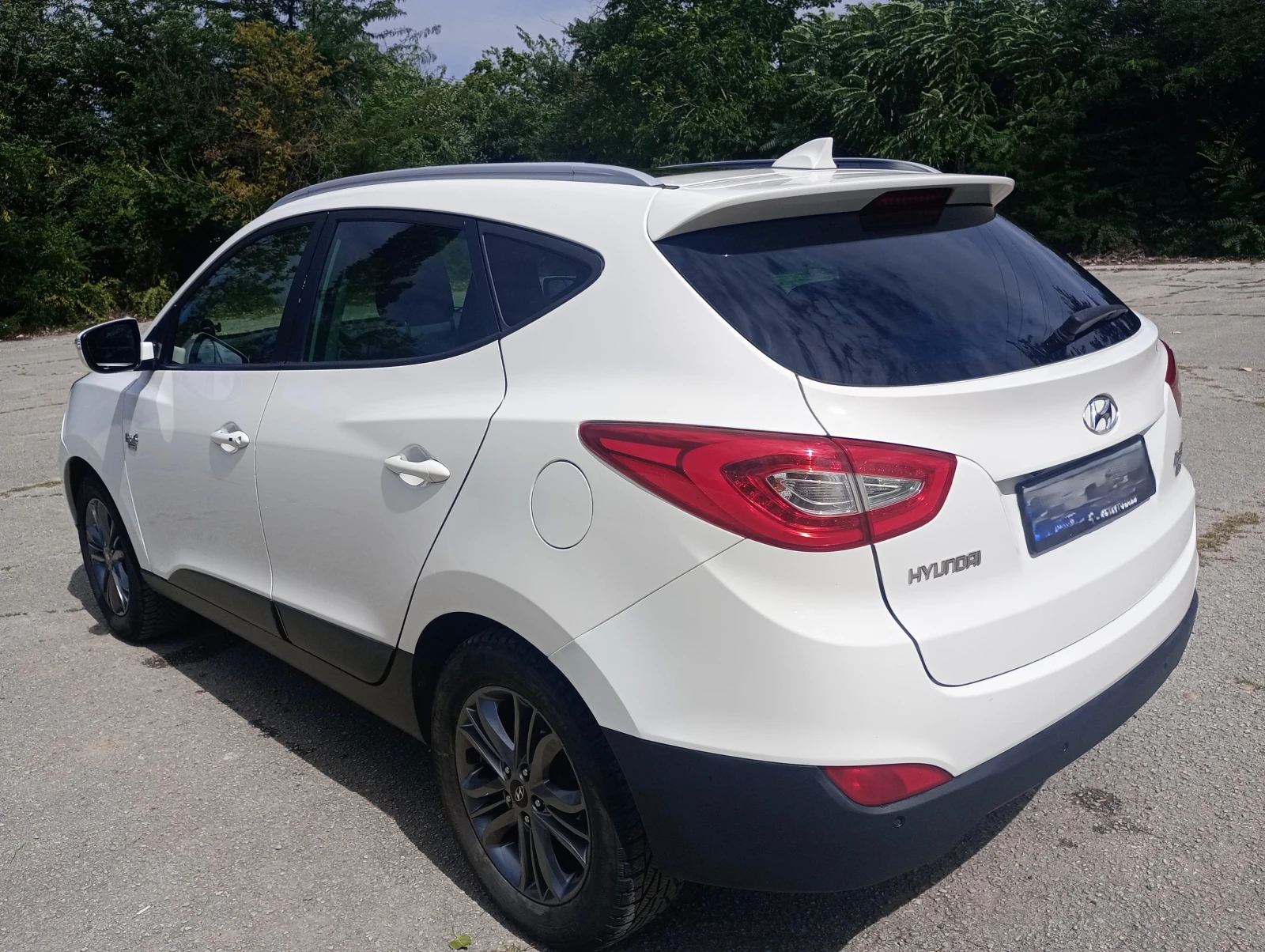 Hyundai IX35 1.7CRDI Facelift, снимка 3 - Автомобили и джипове - 55433525