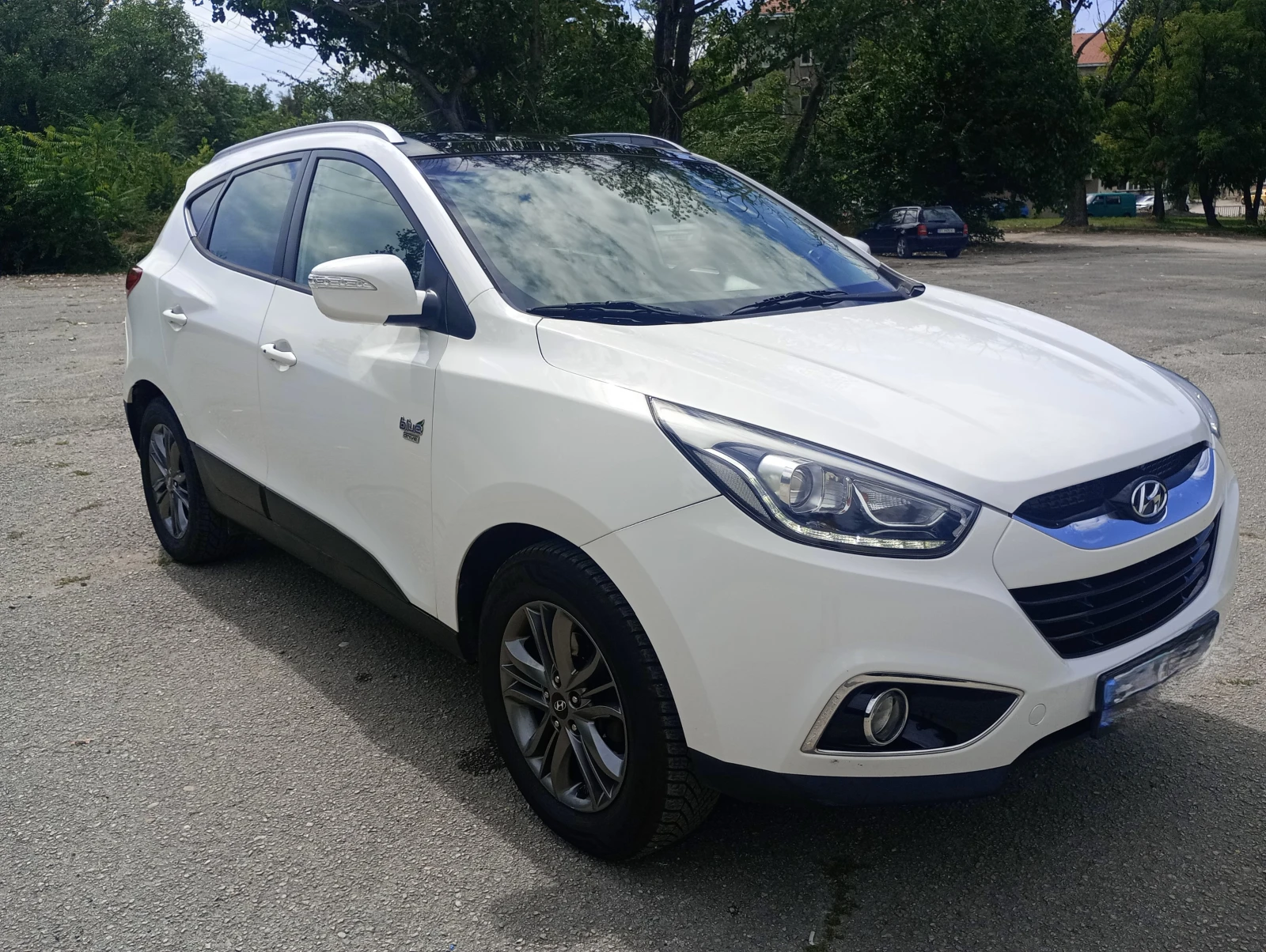Hyundai IX35 1.7CRDI Facelift, снимка 4 - Автомобили и джипове - 55433525