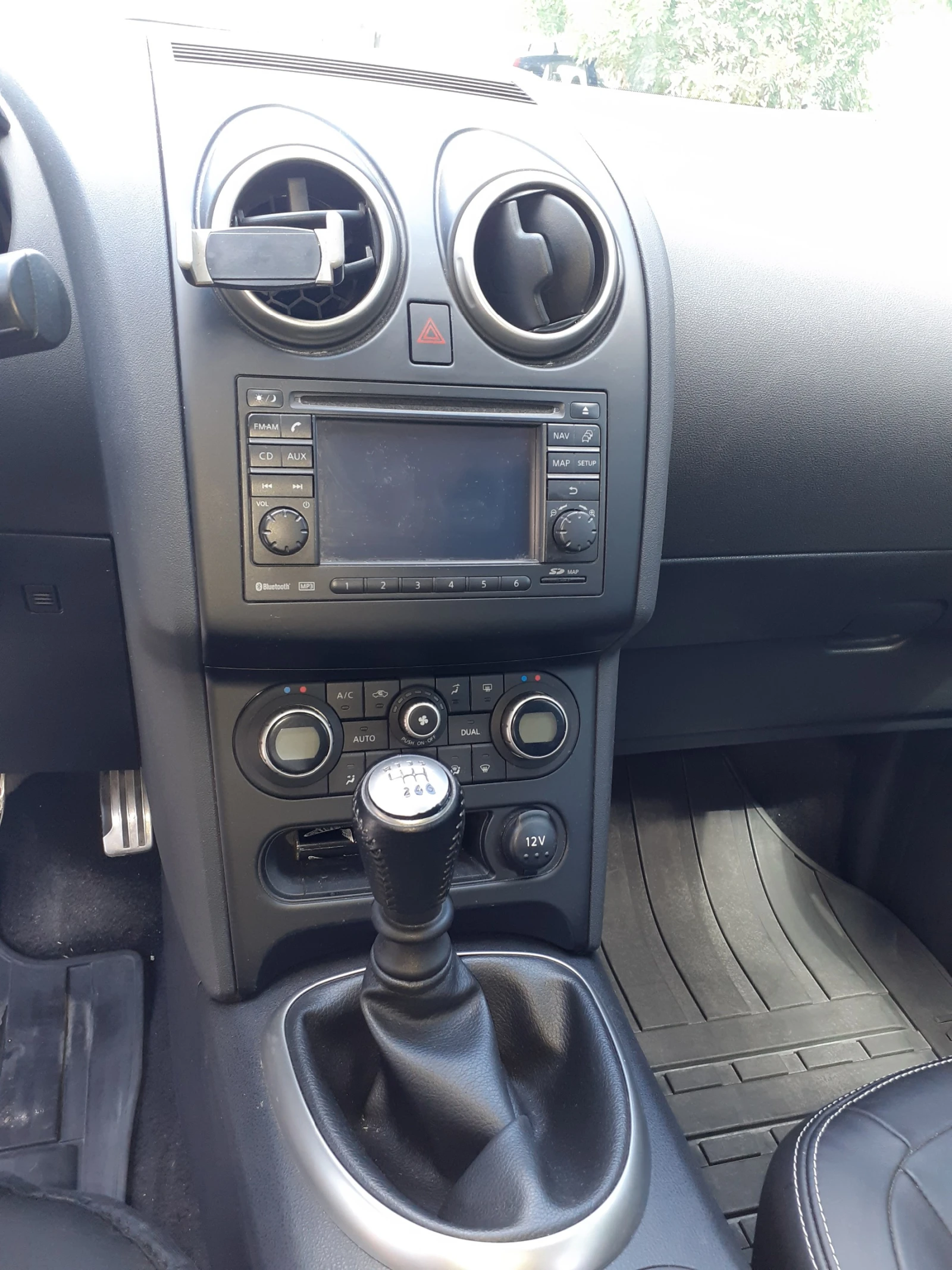 Nissan Qashqai, снимка 9 - Автомобили и джипове - 56071022