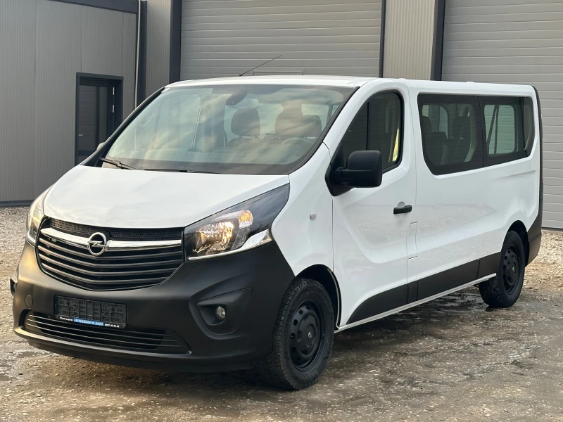 Opel Vivaro PATNIK* 9MESTA* EVRO6* 110000KM, снимка 1 - Бусове и автобуси - 49552822