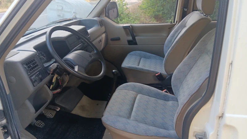 VW T4, снимка 4 - Бусове и автобуси - 52372185