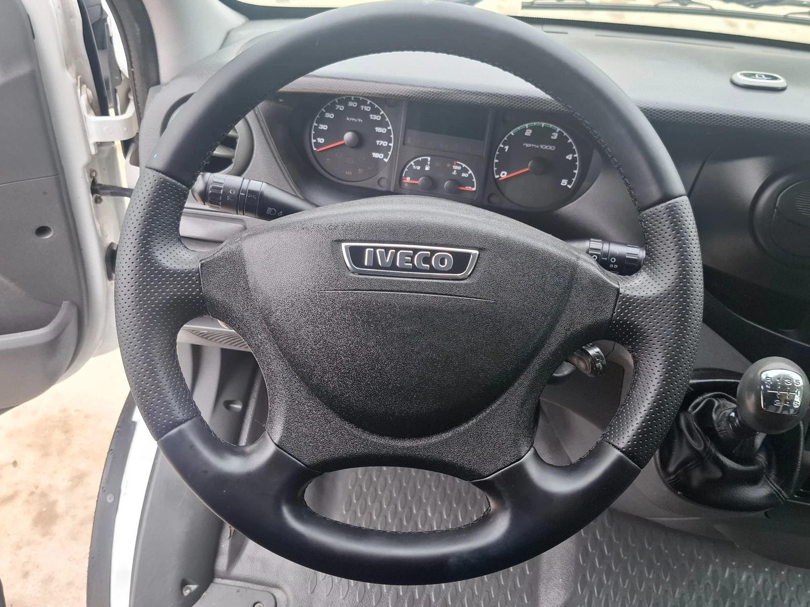 Iveco Daily 35S13/Климатик - изображение 5