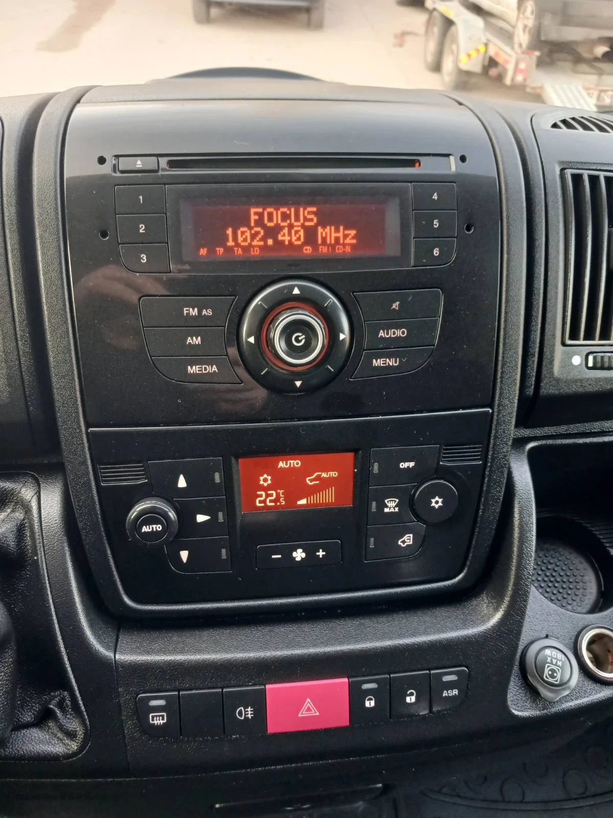 Citroen Jumper 3.0 макси база, снимка 12 - Бусове и автобуси - 53989946