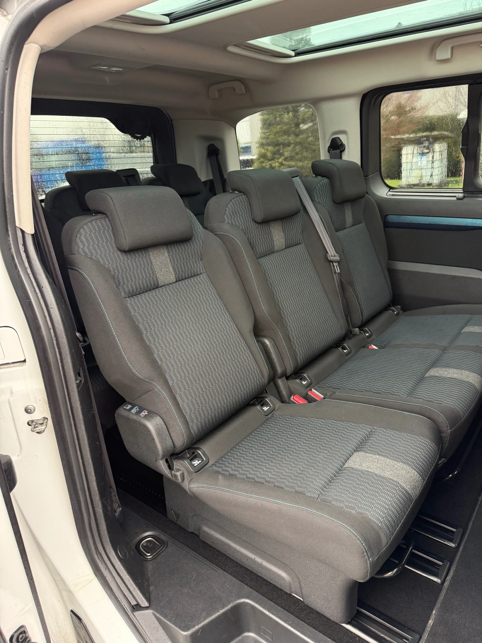 Peugeot Expert Traveller 2.0HDi-9места* перфектен!, снимка 16 - Бусове и автобуси - 54103972