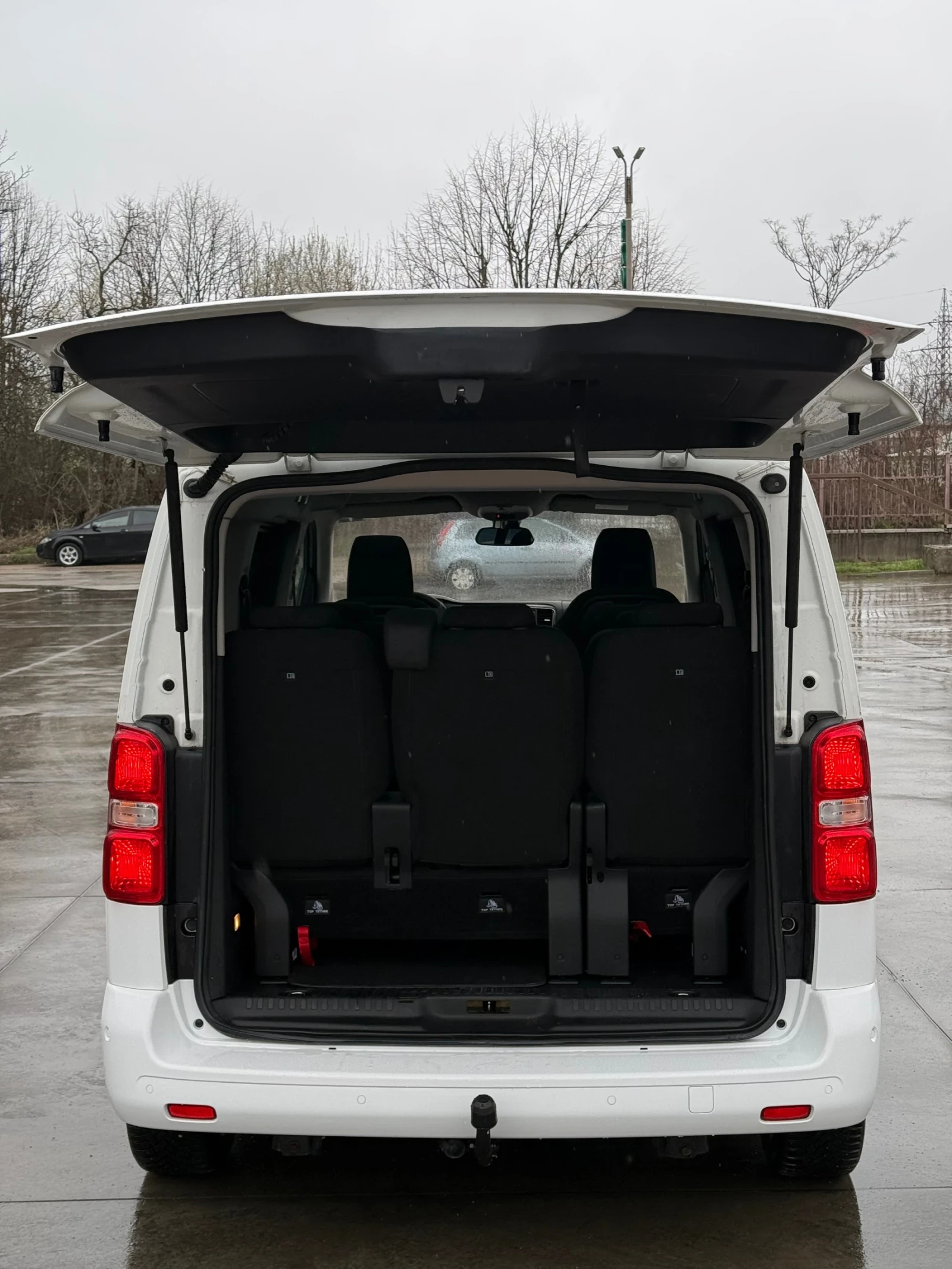 Peugeot Expert Traveller 2.0HDi-9места* перфектен!, снимка 14 - Бусове и автобуси - 54103972