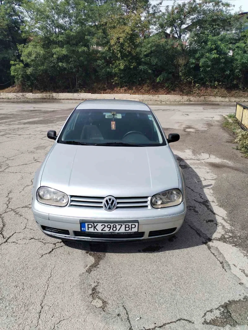 VW Golf, снимка 1 - Автомобили и джипове - 48012984