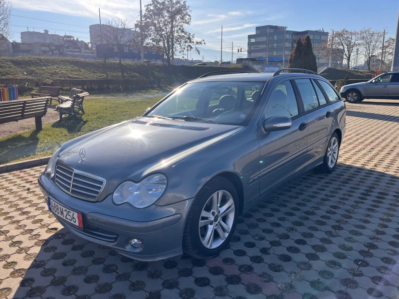 Mercedes-Benz C 220 CDI, снимка 3 - Автомобили и джипове - 48391878