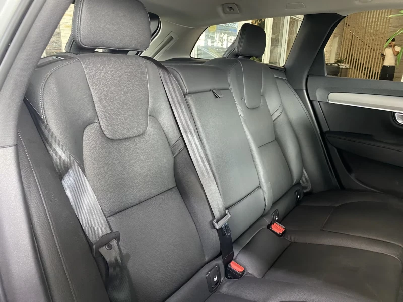Volvo V90 CORE/398HP/AWD/CAM/NAVI/LED/KLESS/314g, снимка 16 - Автомобили и джипове - 51690353