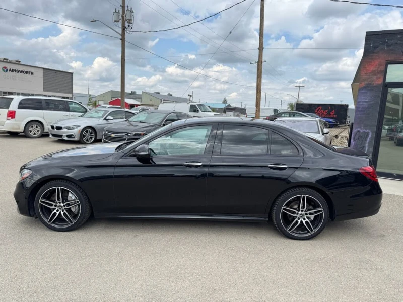 Mercedes-Benz E 300 4MATIC* BURMESTER* DISTRONIC* 360 CAM* ПАНОРАМА, снимка 4 - Автомобили и джипове - 52483219