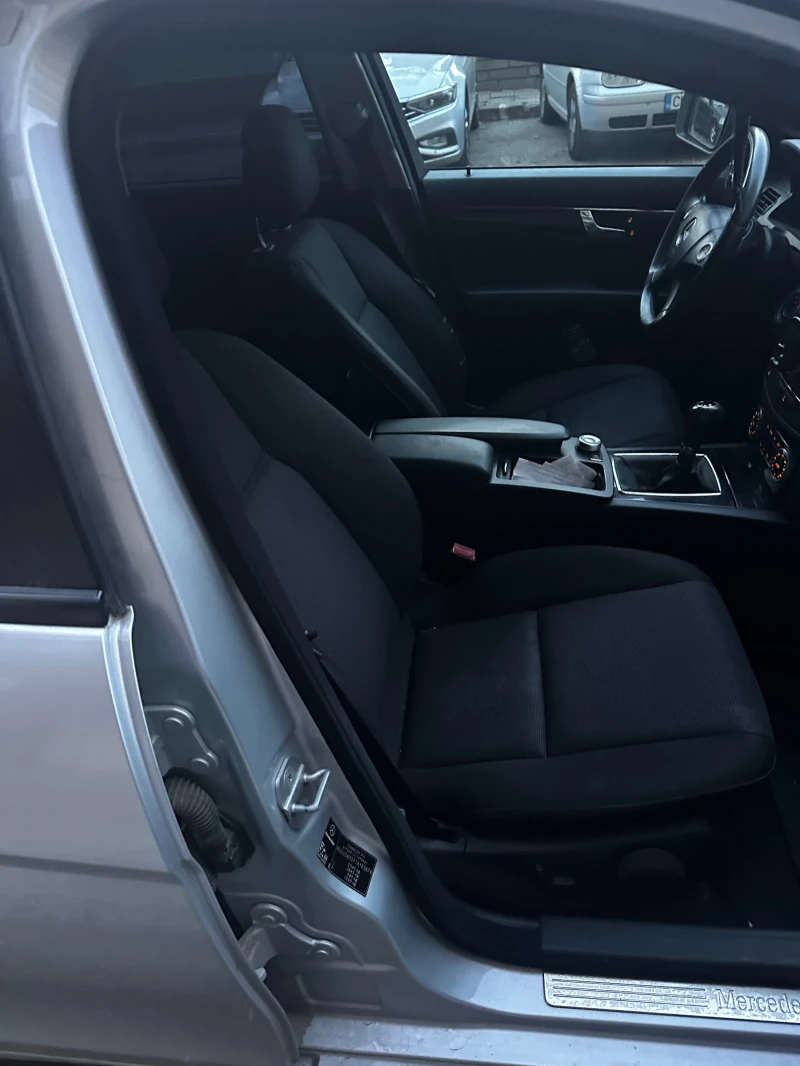 Mercedes-Benz C 200, снимка 7 - Автомобили и джипове - 53021251