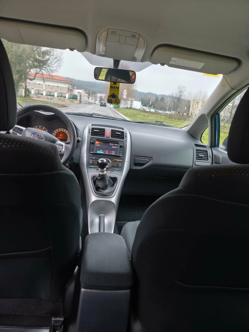 Toyota Auris 1.6 VVT-i Valvematic, снимка 4 - Автомобили и джипове - 53296123