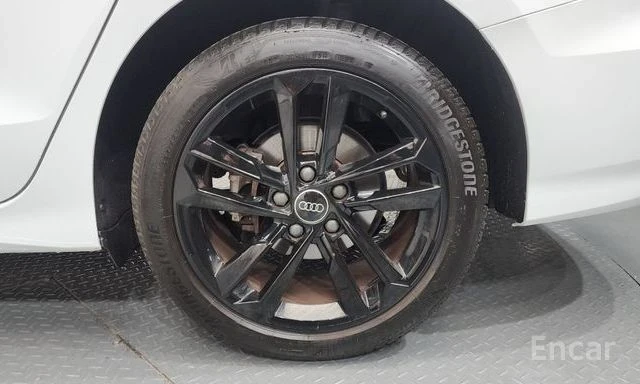 Audi A3 40 TFSI | ШИБЕДАХ | ЗАДНА КАМЕРА | BLIND SPOT | , снимка 5 - Автомобили и джипове - 54859889