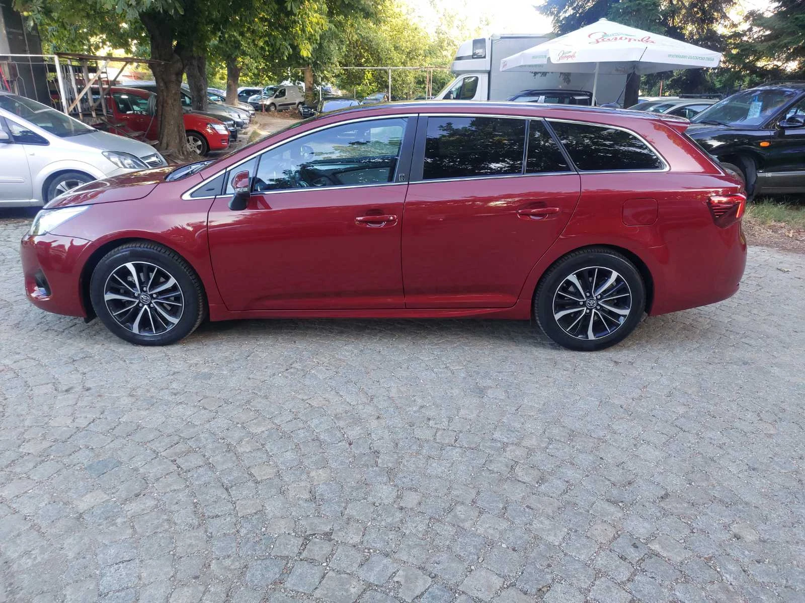 Toyota Avensis 1.8I 32263km Внос от Германия - изображение 7