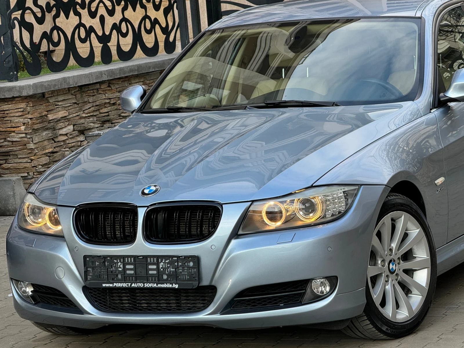 BMW 330 3.0Хdrive-FACE/LIFT-КОЖА-ПОДГРЕВ-КАТО НОВА-ОТЛИЧНА - изображение 2