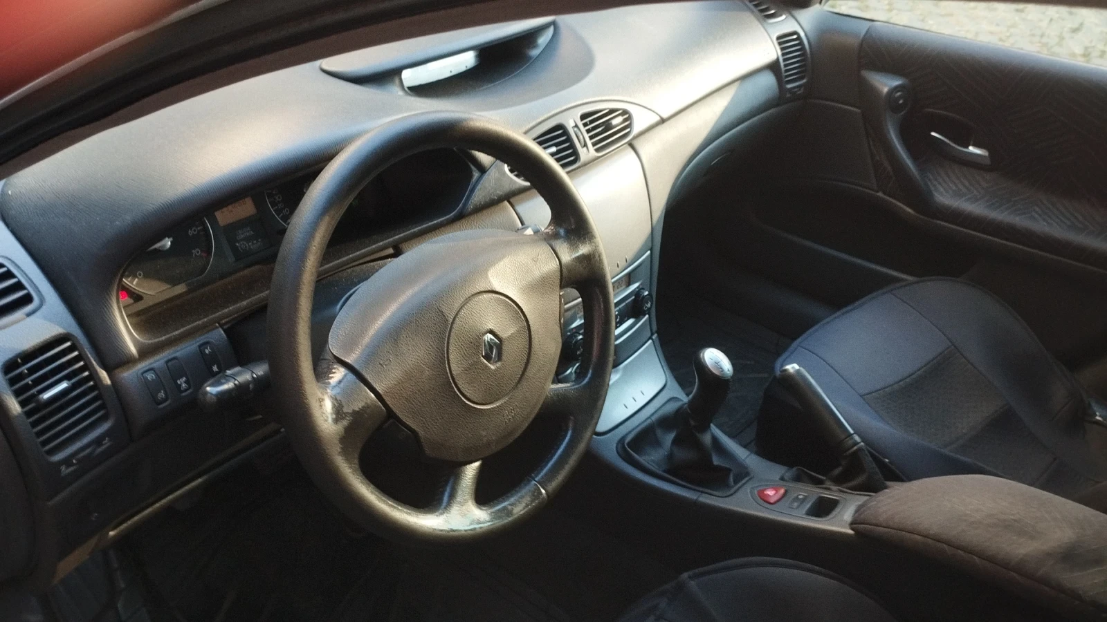 Renault Laguna 2.0 16V - изображение 5