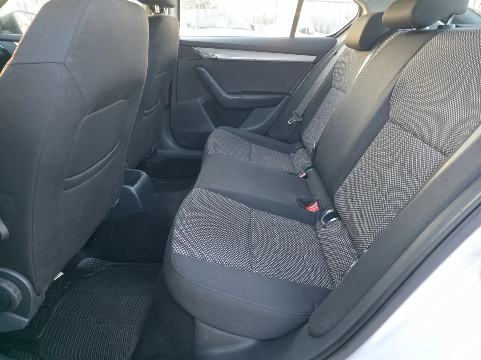Skoda Octavia 2.0 tdi ������� | Mobile.bg � ����������� 12