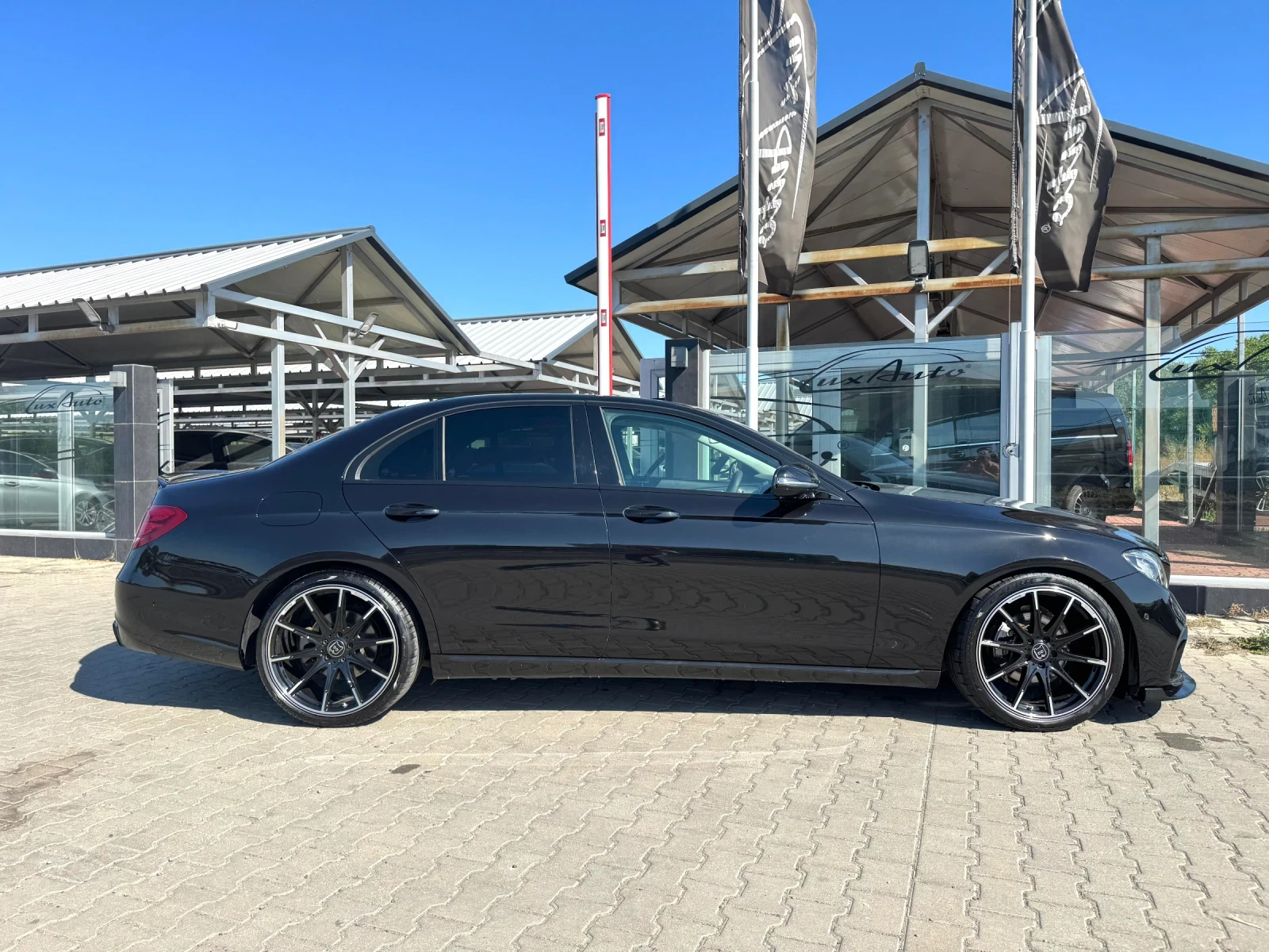 Mercedes-Benz E 220 BRABUS#PANORAMA#360* CAMERA#DIGITAL#2018 - изображение 5