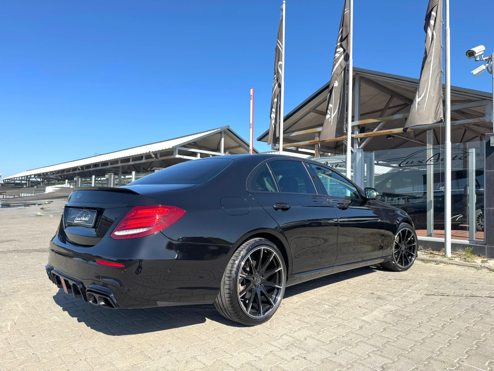 Mercedes-Benz E 220 BRABUS#PANORAMA#360* CAMERA#DIGITAL#2018 - изображение 6