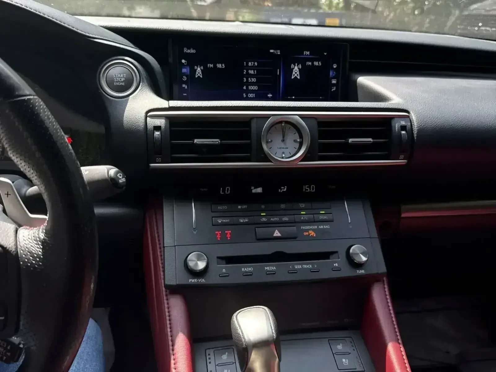 Lexus RC 300* CARFAX* ОПЦИЯ ЗА ФИНАНСИРАНЕ*  - изображение 8