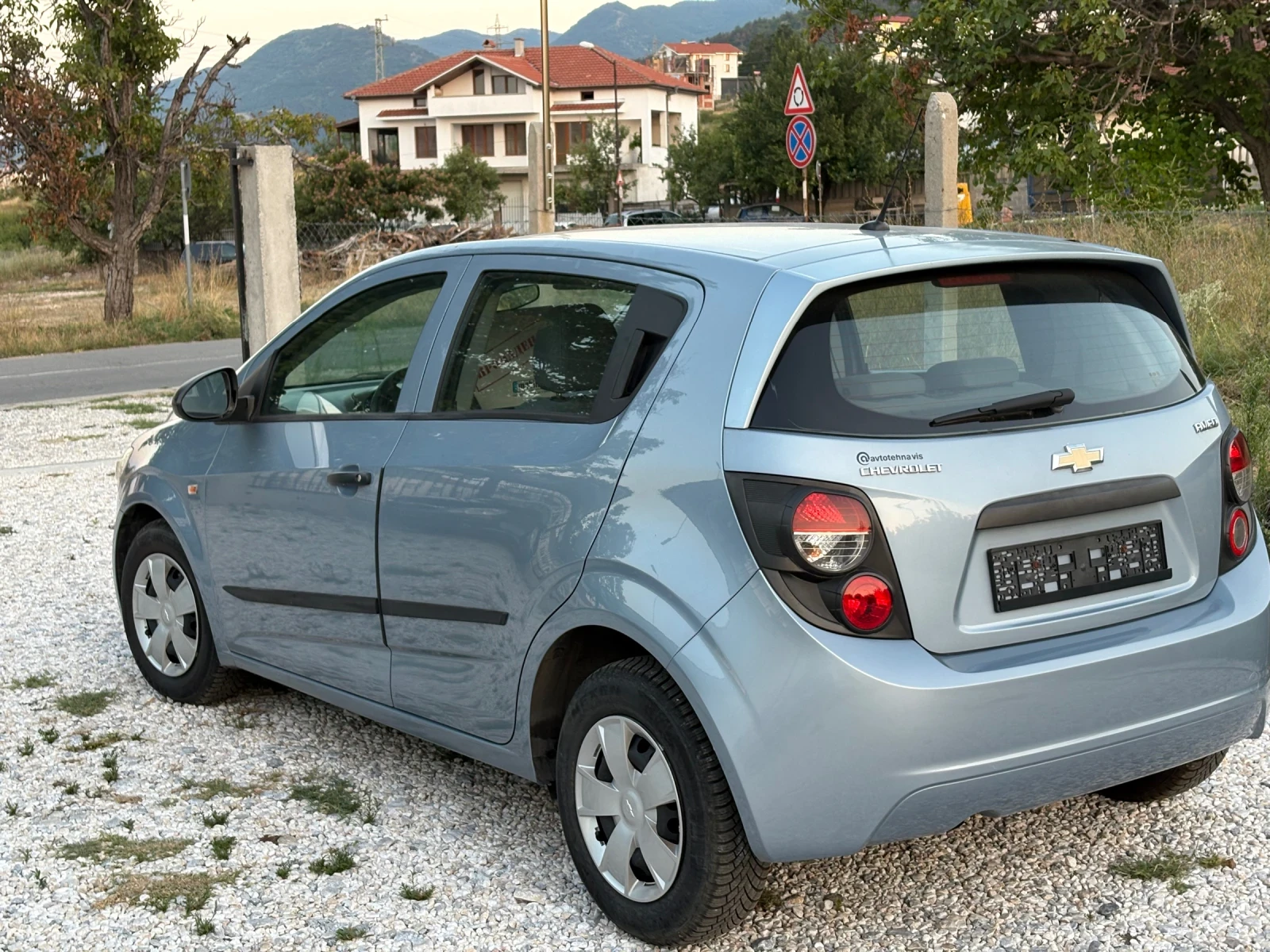 Chevrolet Aveo 1.2 i 80 ps feys 2012 - изображение 6