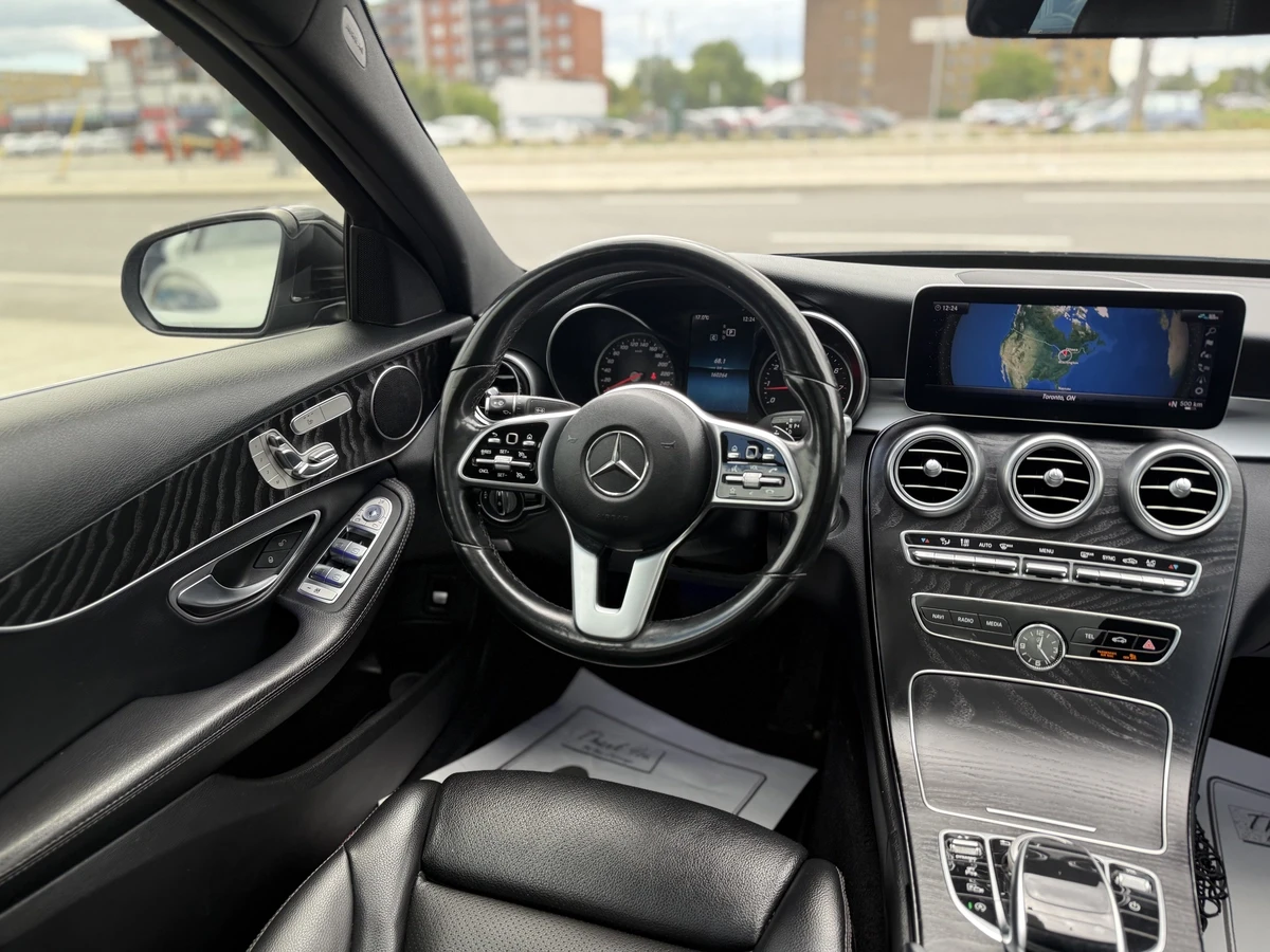 Mercedes-Benz C 300 4 MATIC* Панорама* Подгрев на волана*  - изображение 9