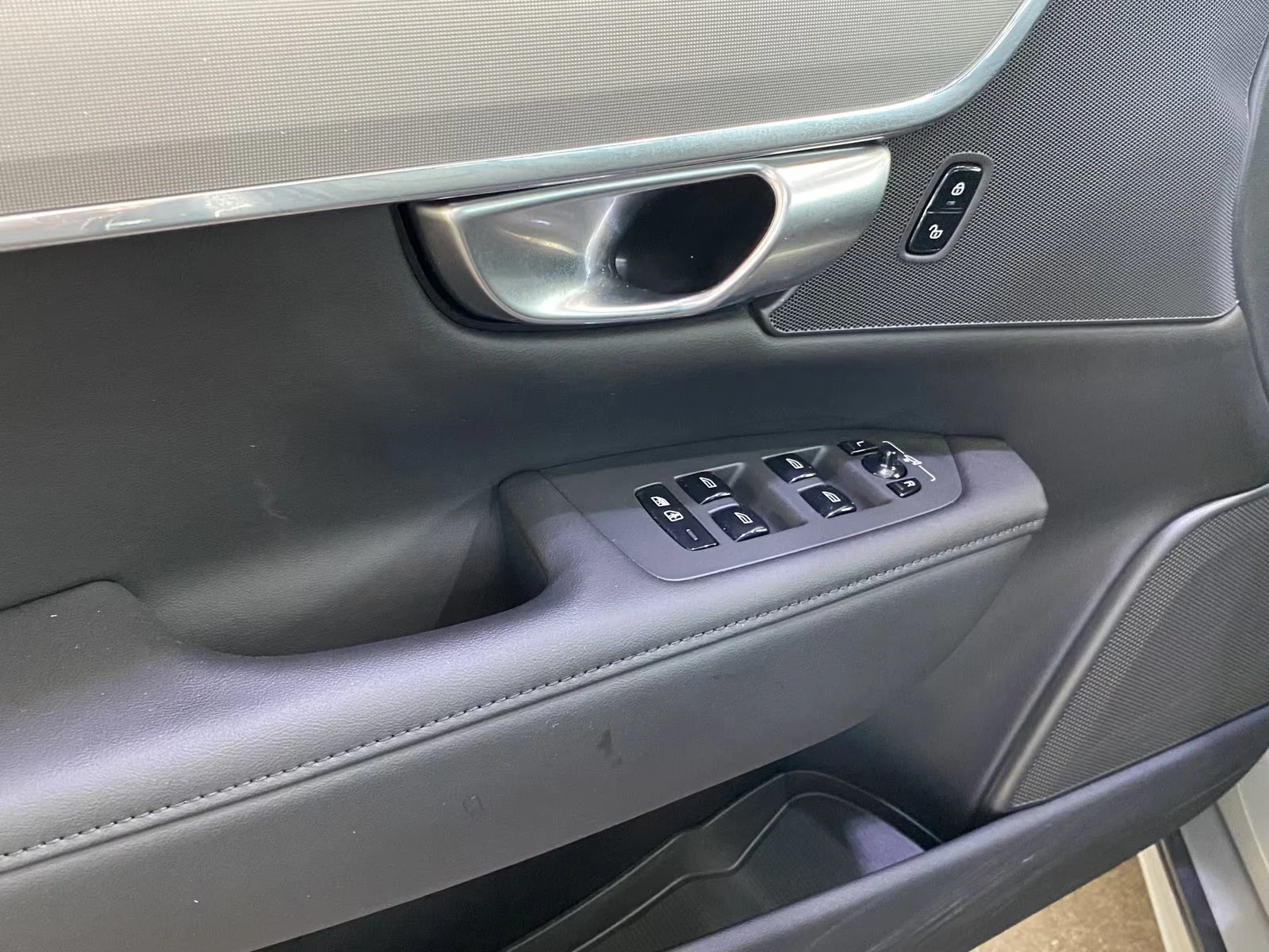 Volvo V90 CORE/398HP/AWD/CAM/NAVI/LED/KLESS/314g | Mobile.bg   14