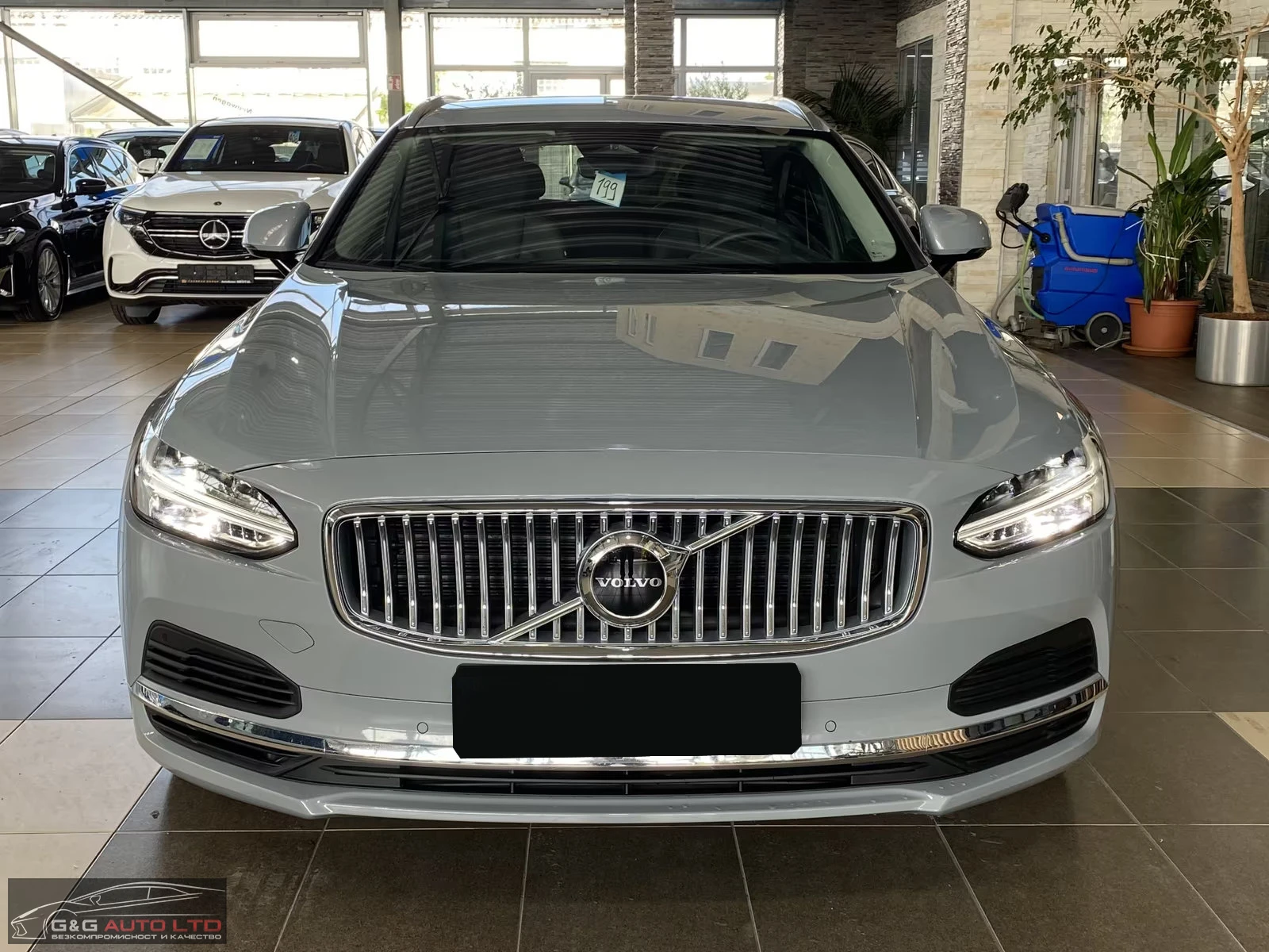 Volvo V90 CORE/398HP/AWD/CAM/NAVI/LED/KLESS/314g - изображение 2