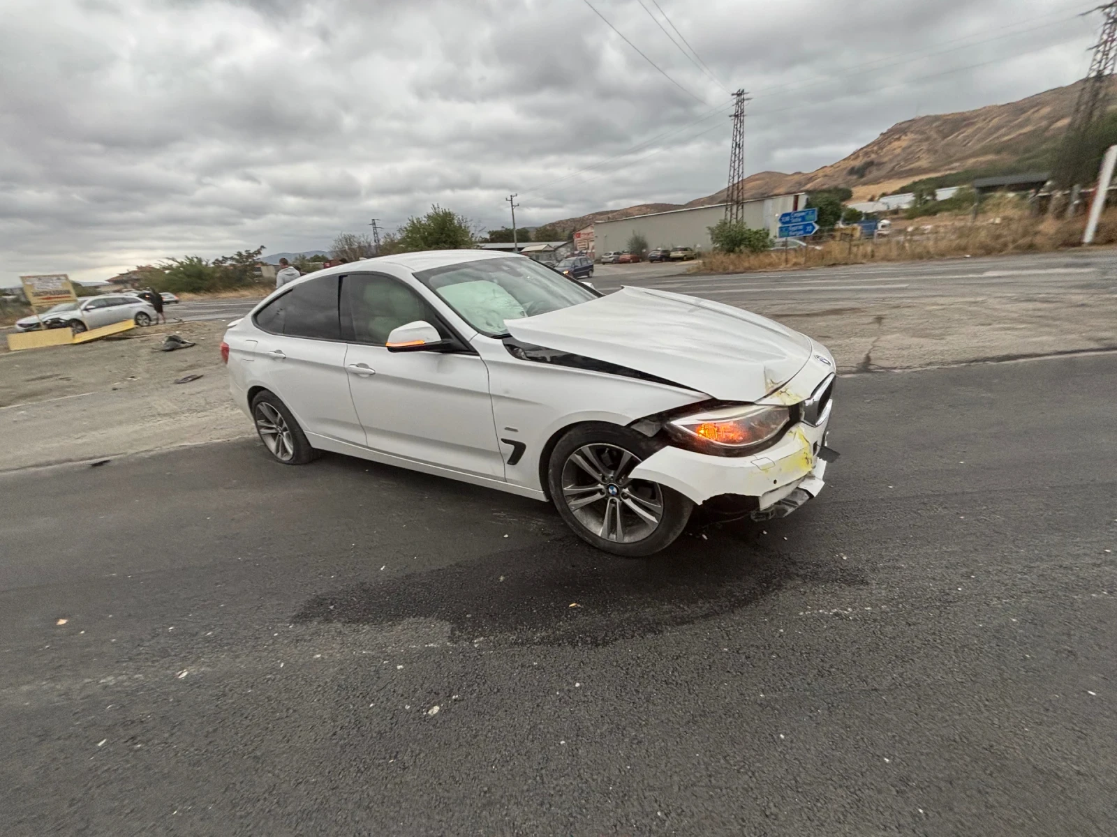 BMW 3gt 2.0 - изображение 9