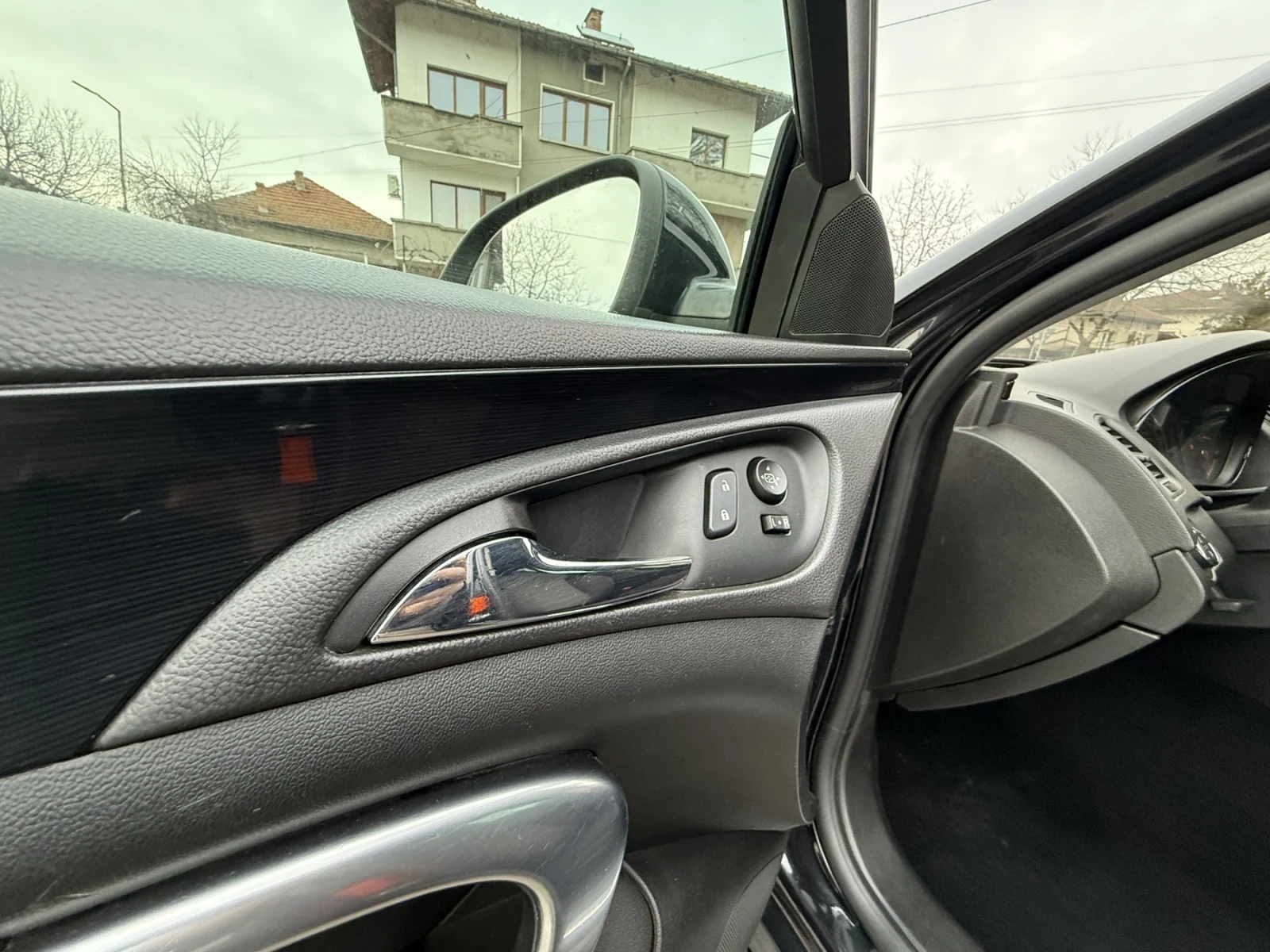 Opel Insignia Sports Tourer 2.0 CDTI - изображение 10