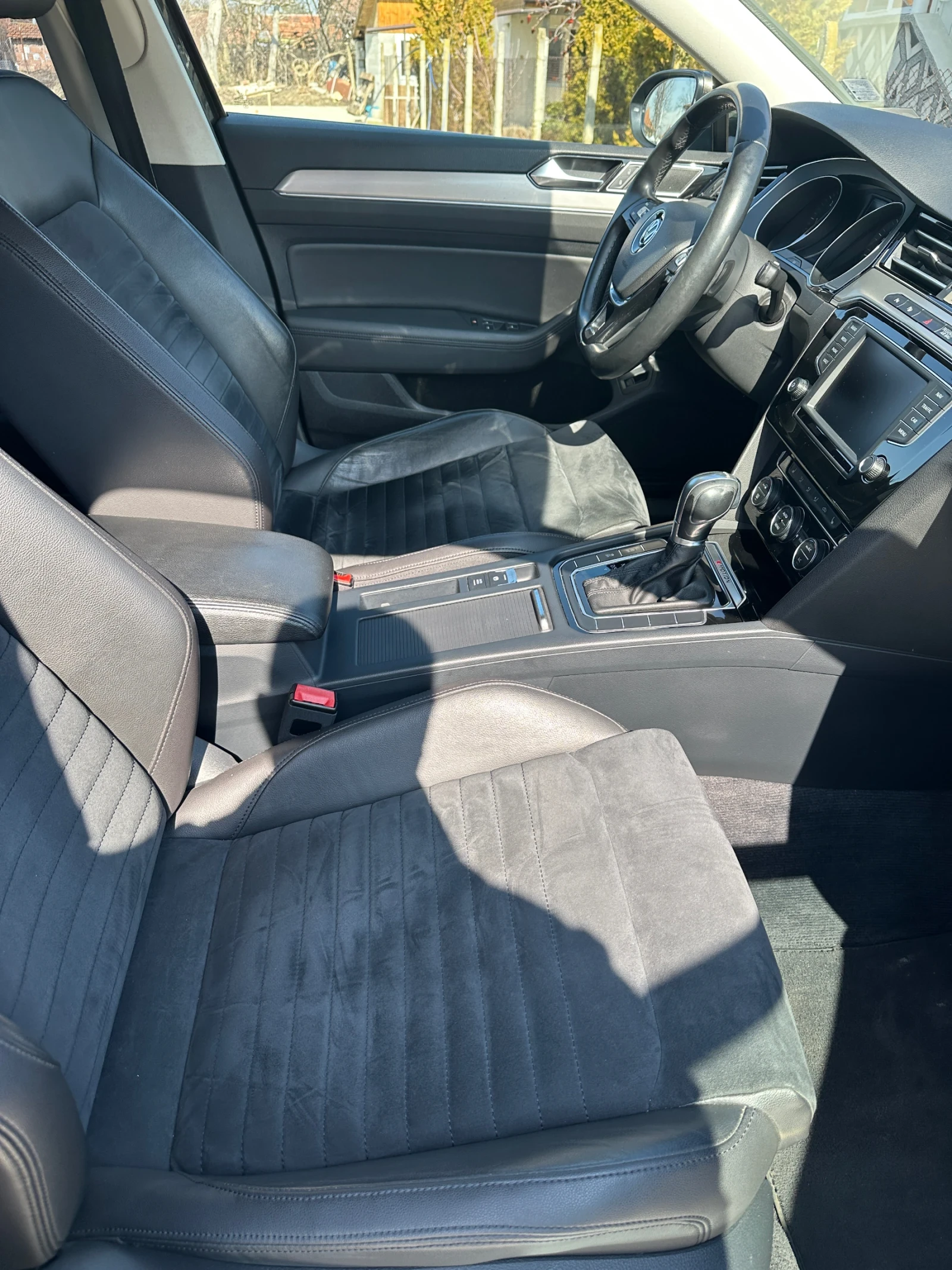 VW Passat, снимка 14 - Автомобили и джипове - 53705577