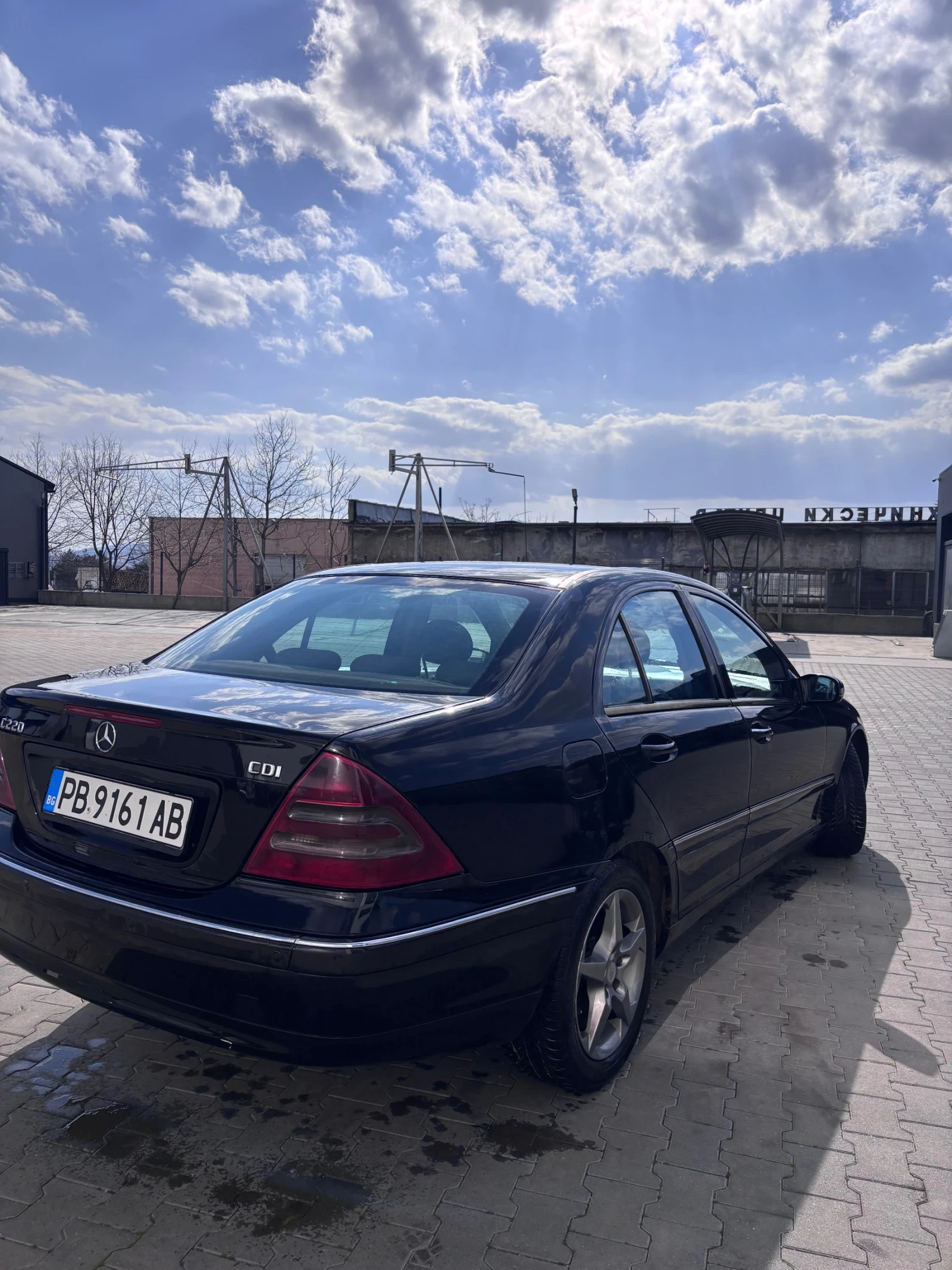 Mercedes-Benz C 220, снимка 4 - Автомобили и джипове - 53865267