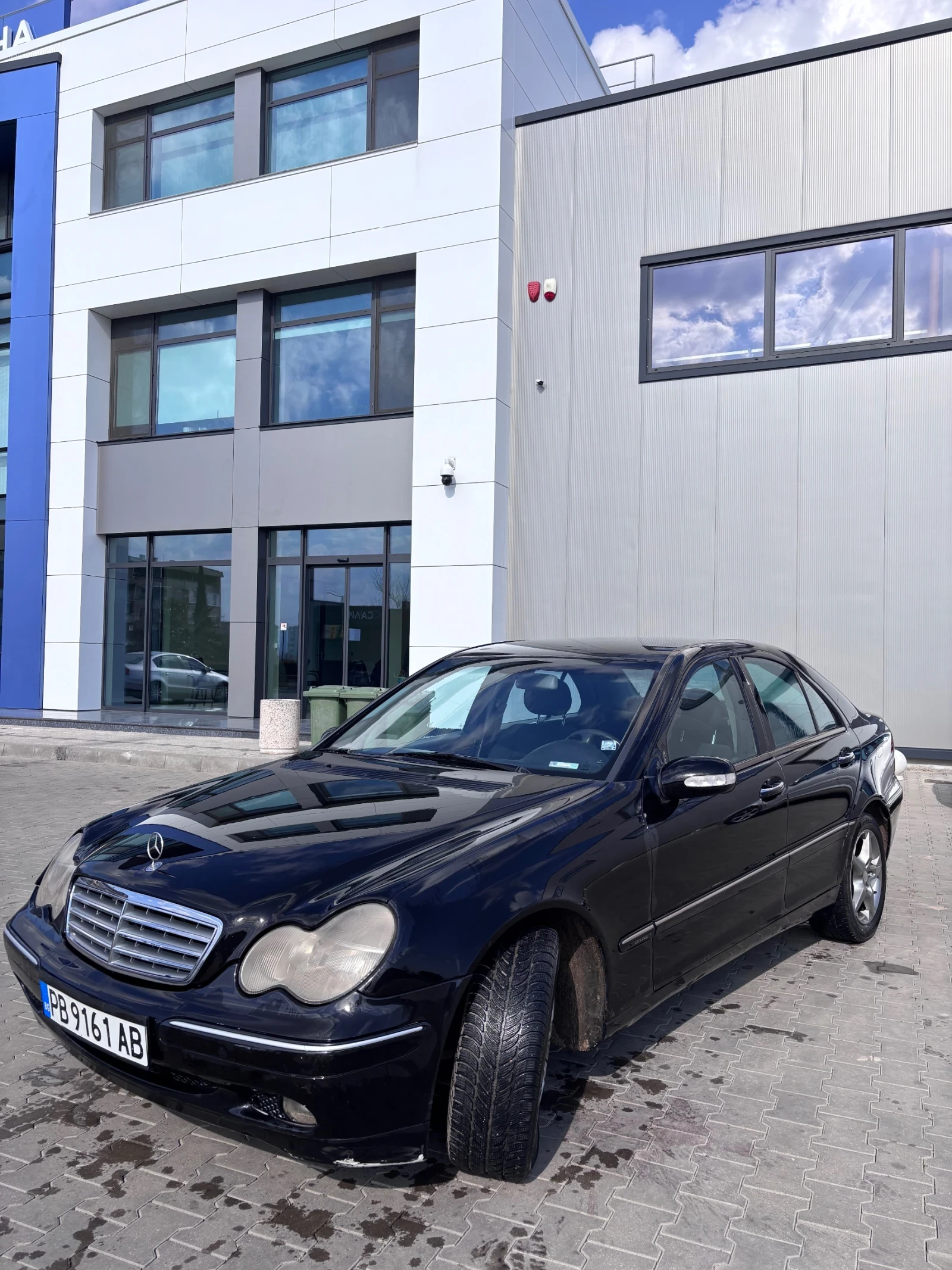 Mercedes-Benz C 220, снимка 2 - Автомобили и джипове - 53865267