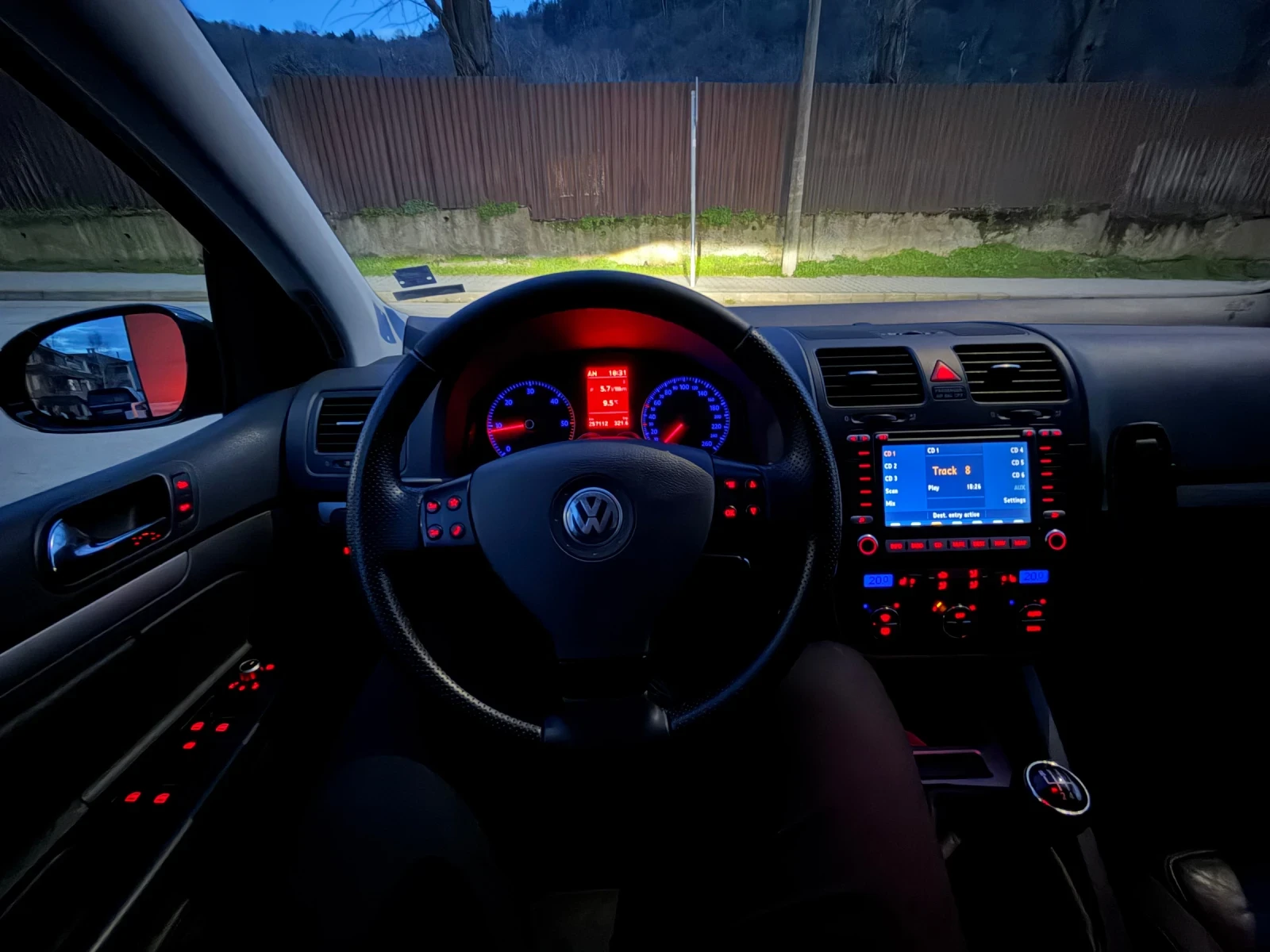 VW Golf 2.0 TDI HIGHLINE, снимка 13 - Автомобили и джипове - 53949456