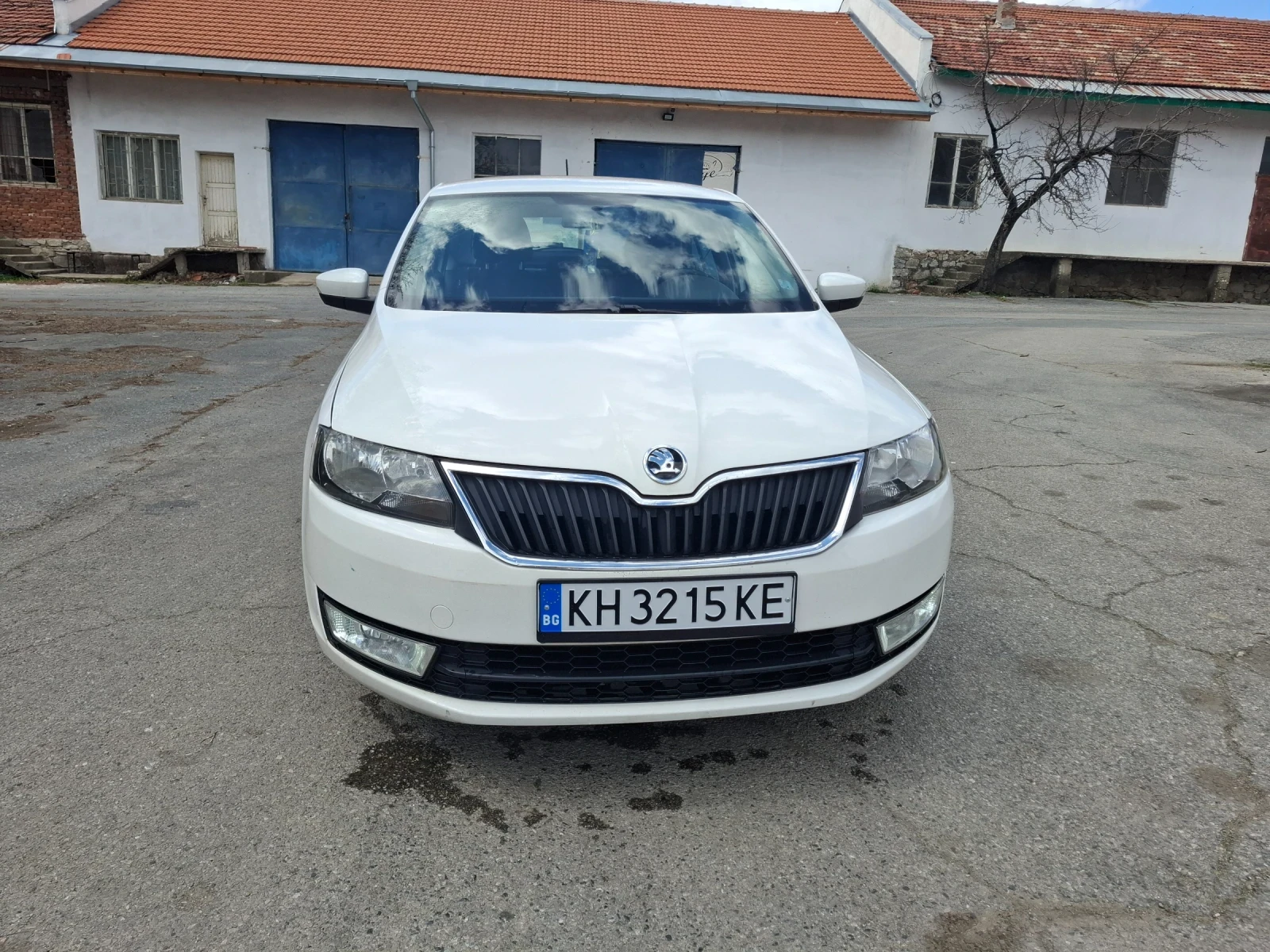 Skoda Rapid 1.6TDI, снимка 3 - Автомобили и джипове - 53985428