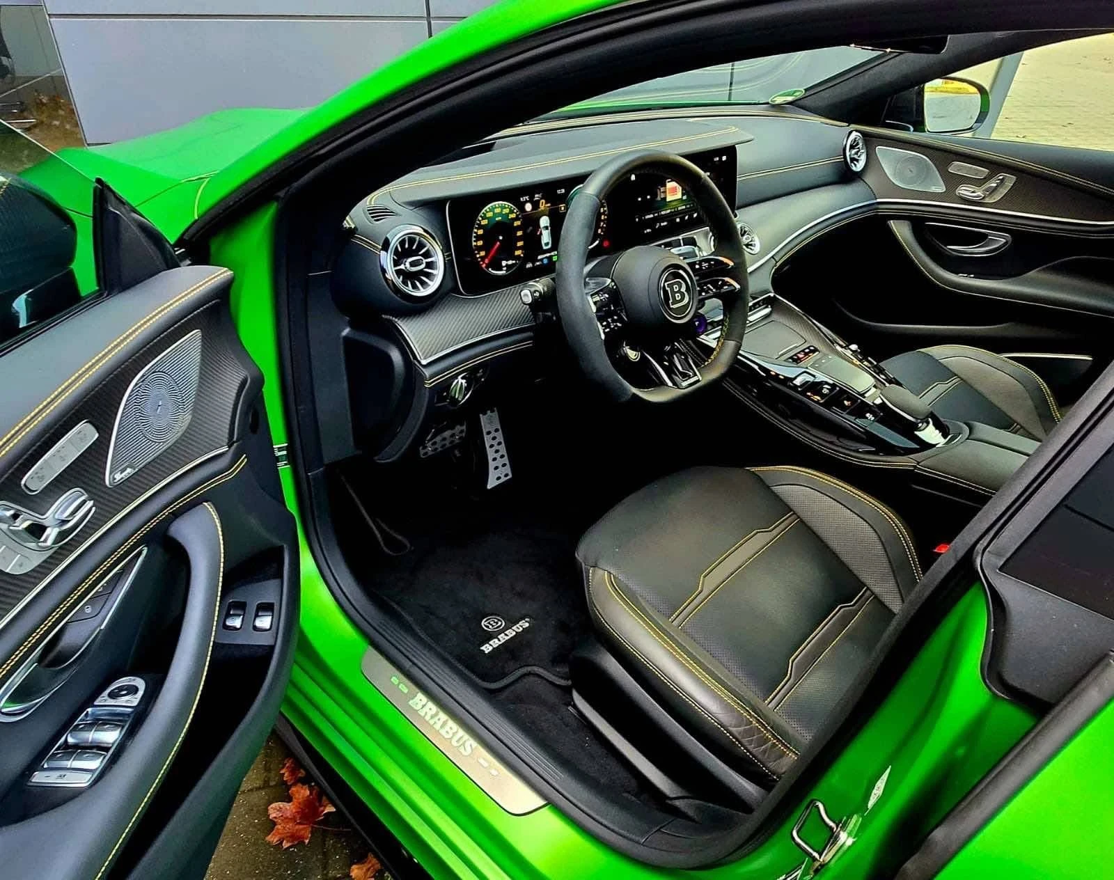 Mercedes-Benz AMG GT 63SE PERFORMANCE BRABUS 930HP ЛИЗИНГ 100% , снимка 12 - Автомобили и джипове - 54112993