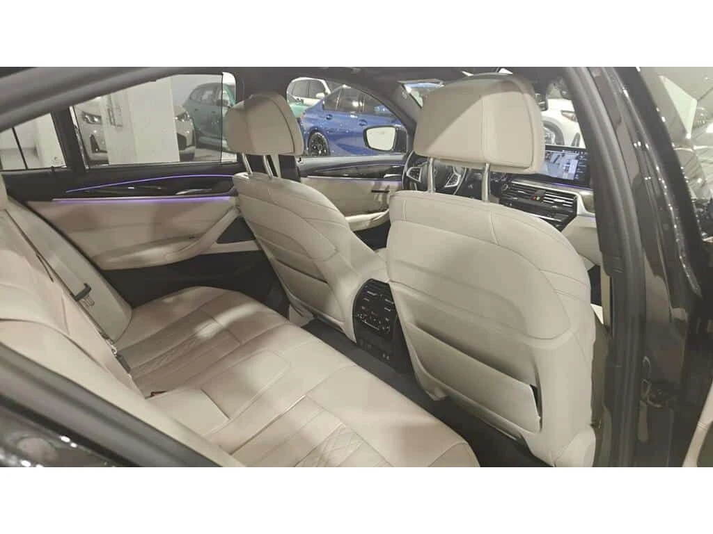 BMW 540 M-pack xDrive  CARFAX, снимка 14 - Автомобили и джипове - 54115038