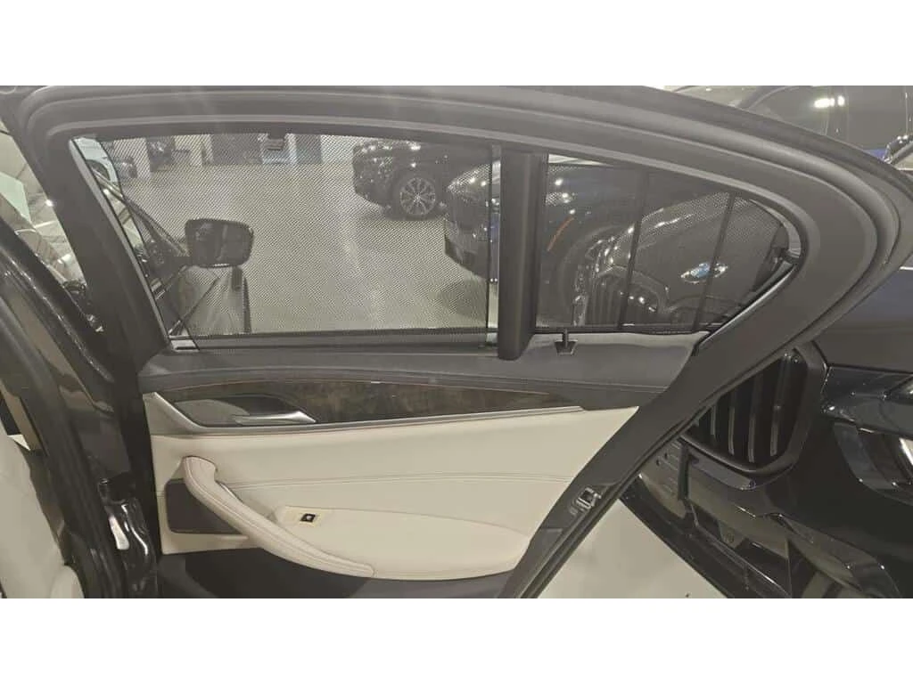 BMW 540 M-pack xDrive  CARFAX, снимка 17 - Автомобили и джипове - 54115038