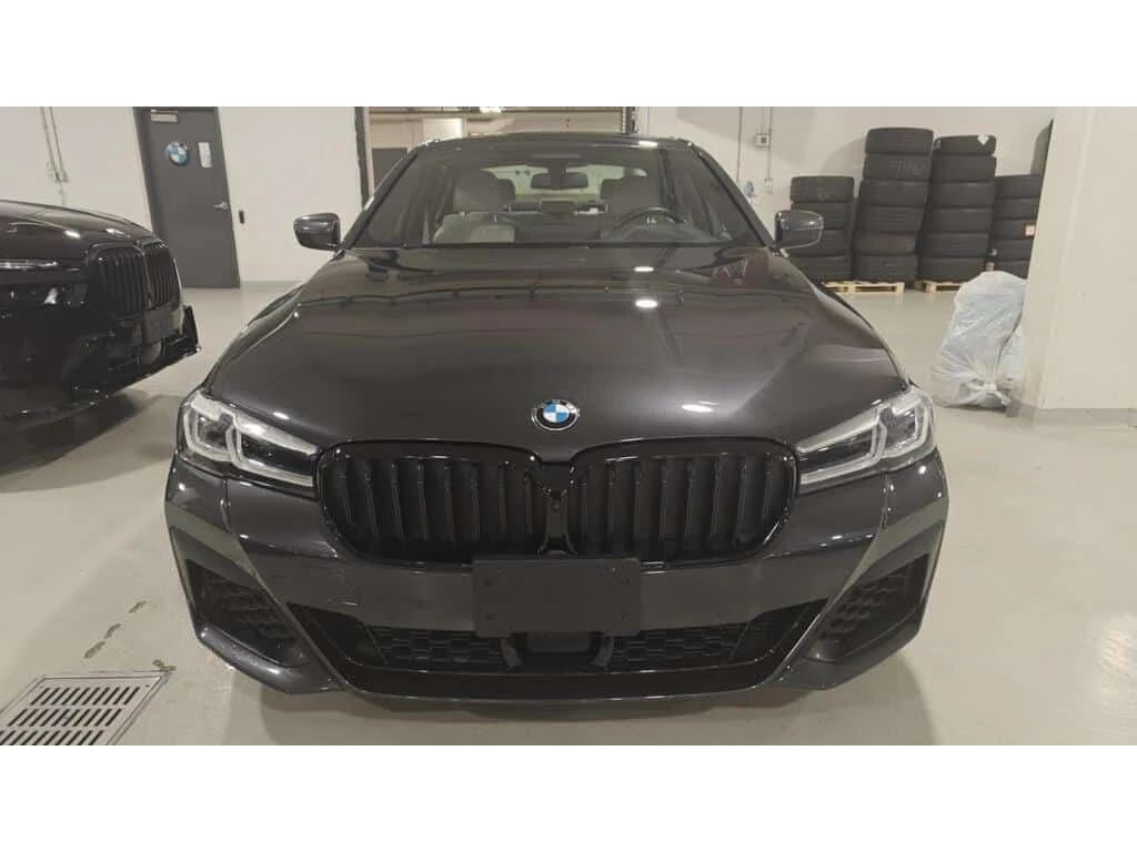 BMW 540 M-pack xDrive  CARFAX, снимка 2 - Автомобили и джипове - 54115038