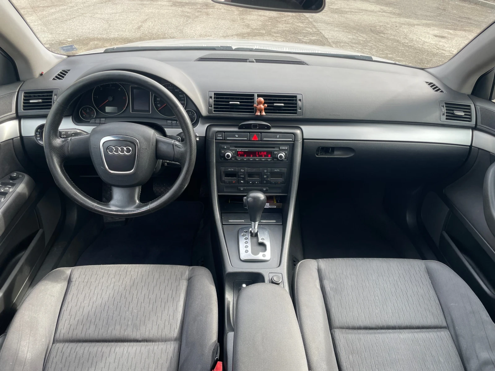 Audi A4 2.0 TDI 140.кс скоростна мултитрон 7.сте, снимка 9 - Автомобили и джипове - 54190035