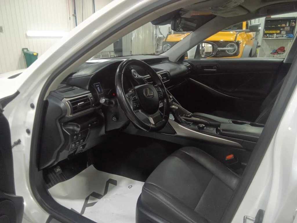 Lexus IS 300 �������* ���������* ������* �������* �����* ������ | Mobile.bg � ����������� 10