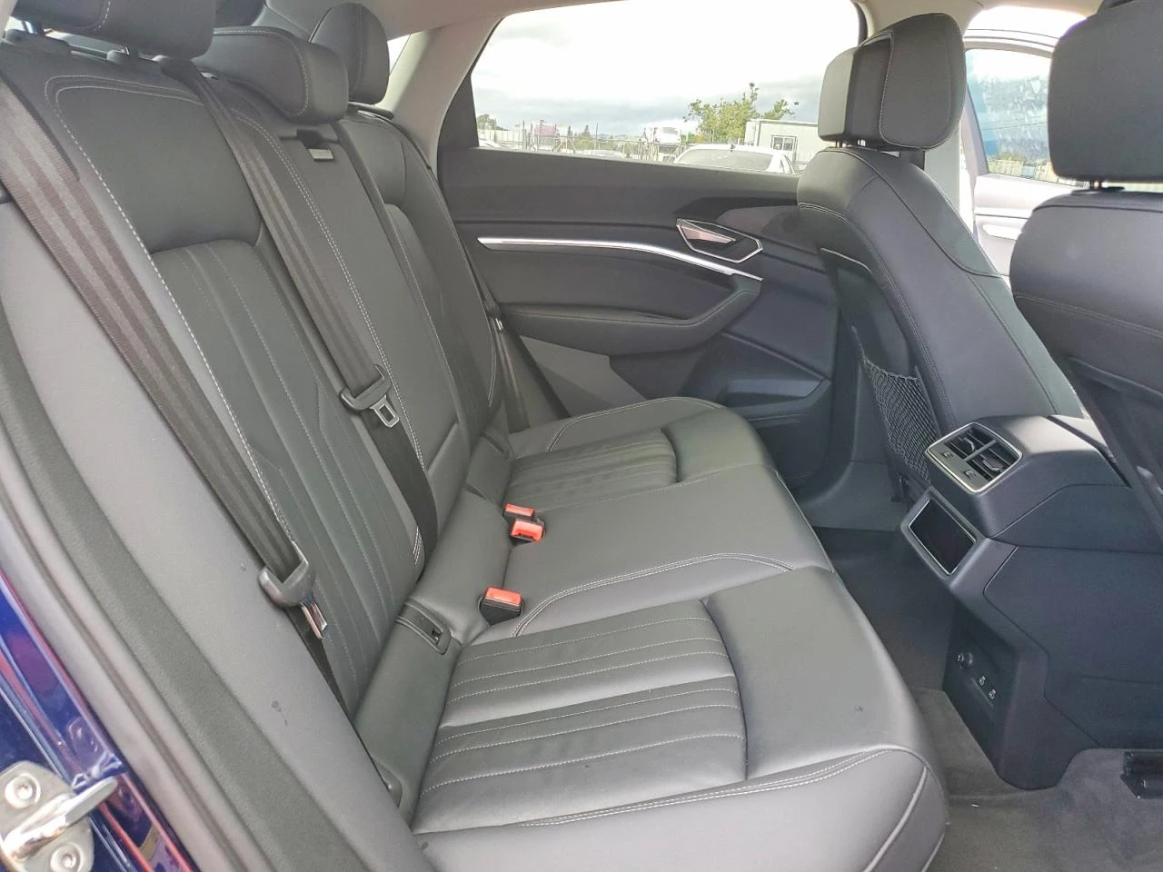 Audi E-Tron * SPORTBACK* PREMIUM* , снимка 12 - Автомобили и джипове - 54981771