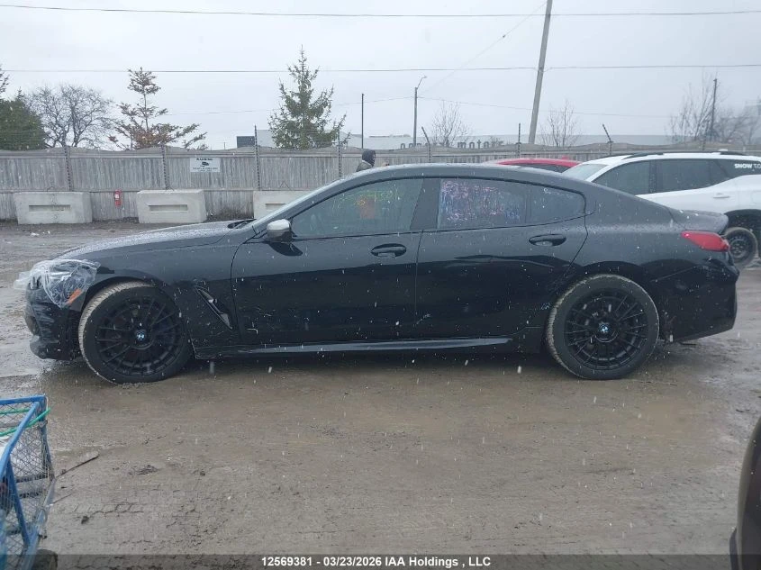 BMW 850 * LASER* M PACK* 360* Ambient Light* Head-up* , снимка 14 - Автомобили и джипове - 55050703