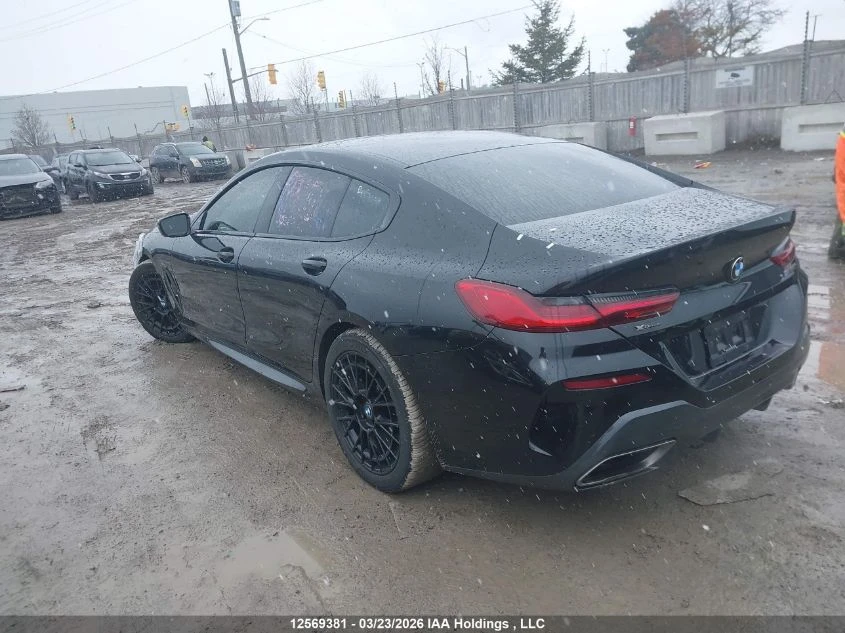 BMW 850 * LASER* M PACK* 360* Ambient Light* Head-up* , снимка 3 - Автомобили и джипове - 55050703