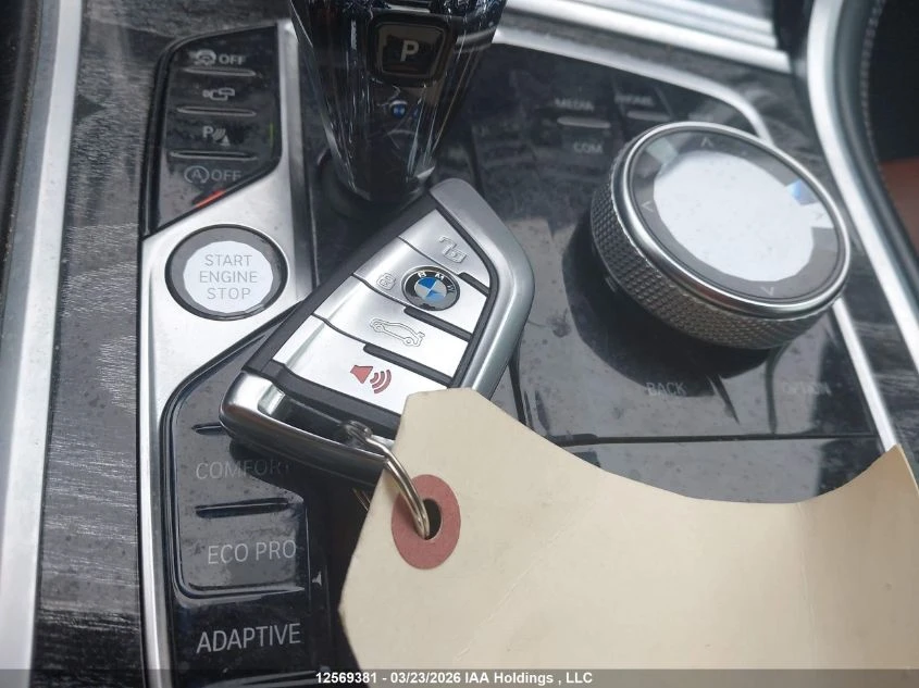 BMW 850 * LASER* M PACK* 360* Ambient Light* Head-up* , снимка 11 - Автомобили и джипове - 55050703