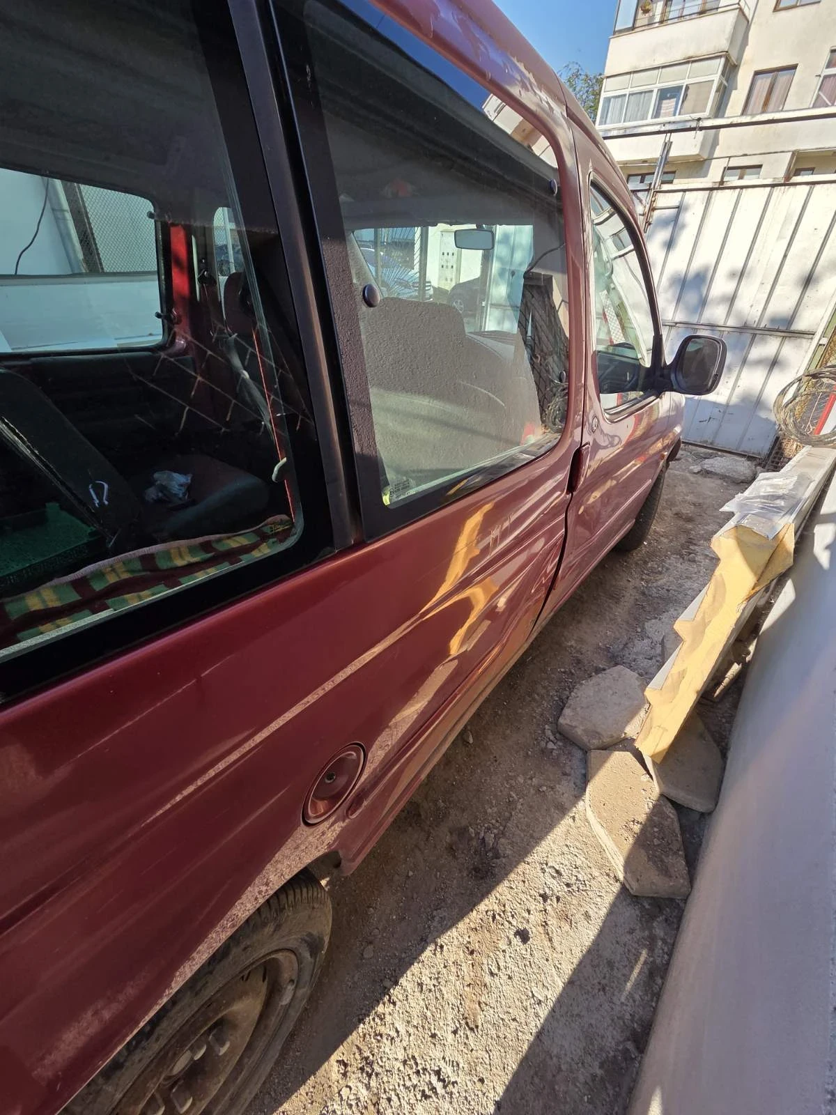 Citroen Berlingo 1.8, снимка 4 - Автомобили и джипове - 55240760