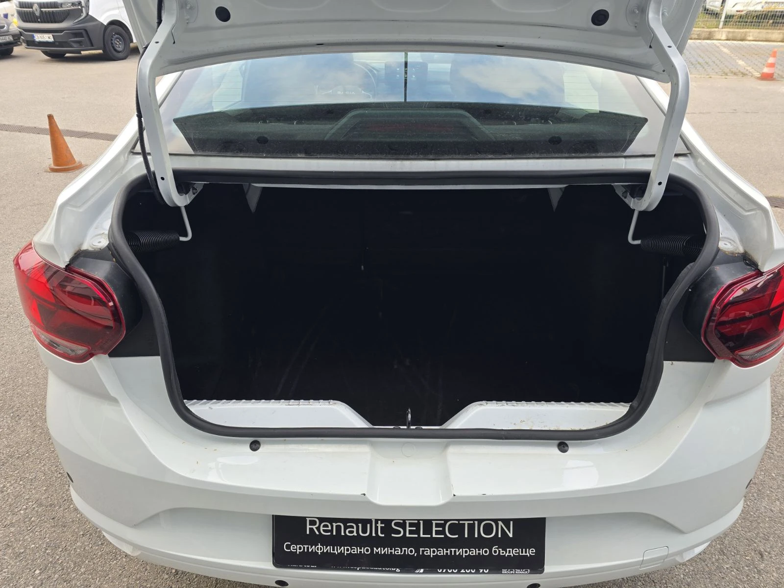 Dacia Logan 1.0 TCe 90, снимка 15 - Автомобили и джипове - 55253844