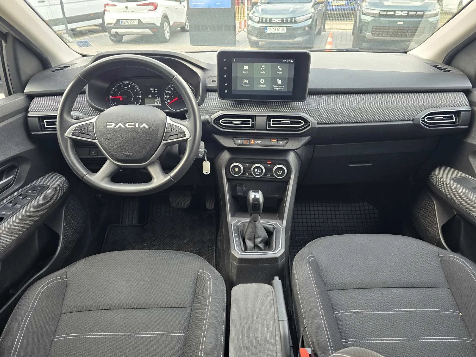 Dacia Logan 1.0 TCe 90, снимка 7 - Автомобили и джипове - 55253844