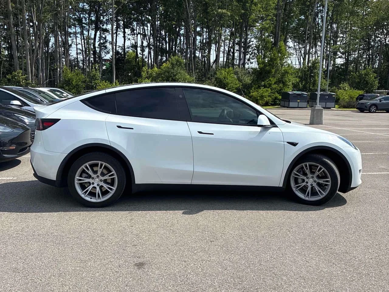 Tesla Model Y * Long Range* АВТОКРЕДИТ БЕЗ ПЪРВОНАЧАЛНА ВНОСКА* , снимка 3 - Автомобили и джипове - 55637707