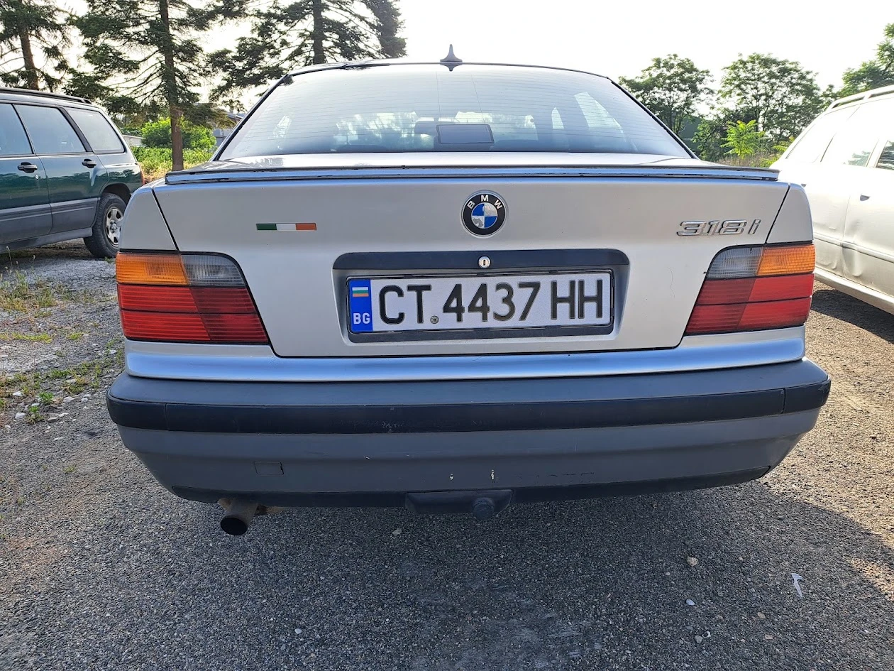 BMW 318, снимка 6 - Автомобили и джипове - 55881965