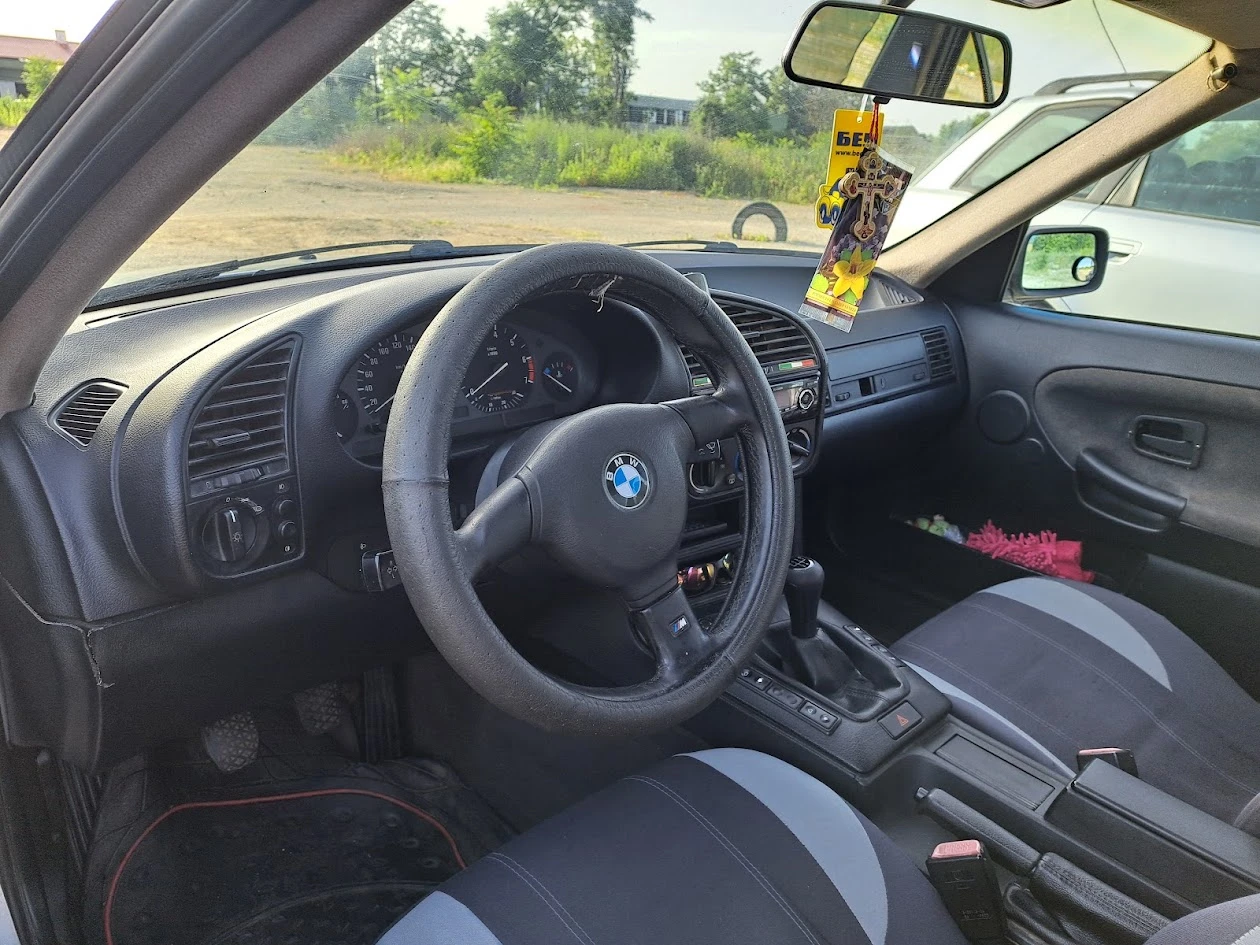 BMW 318, снимка 7 - Автомобили и джипове - 55881965